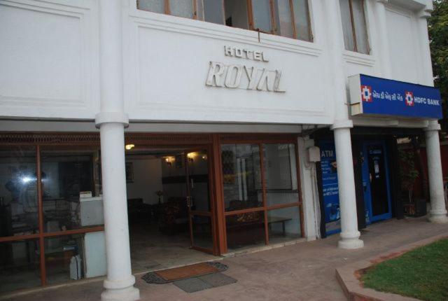 Royal Hotel Ahmedabad Exterior foto